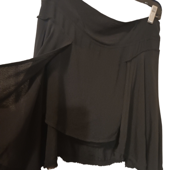 Free People black New York layered crepe mini skirt size 4 - Picture 7 of 8